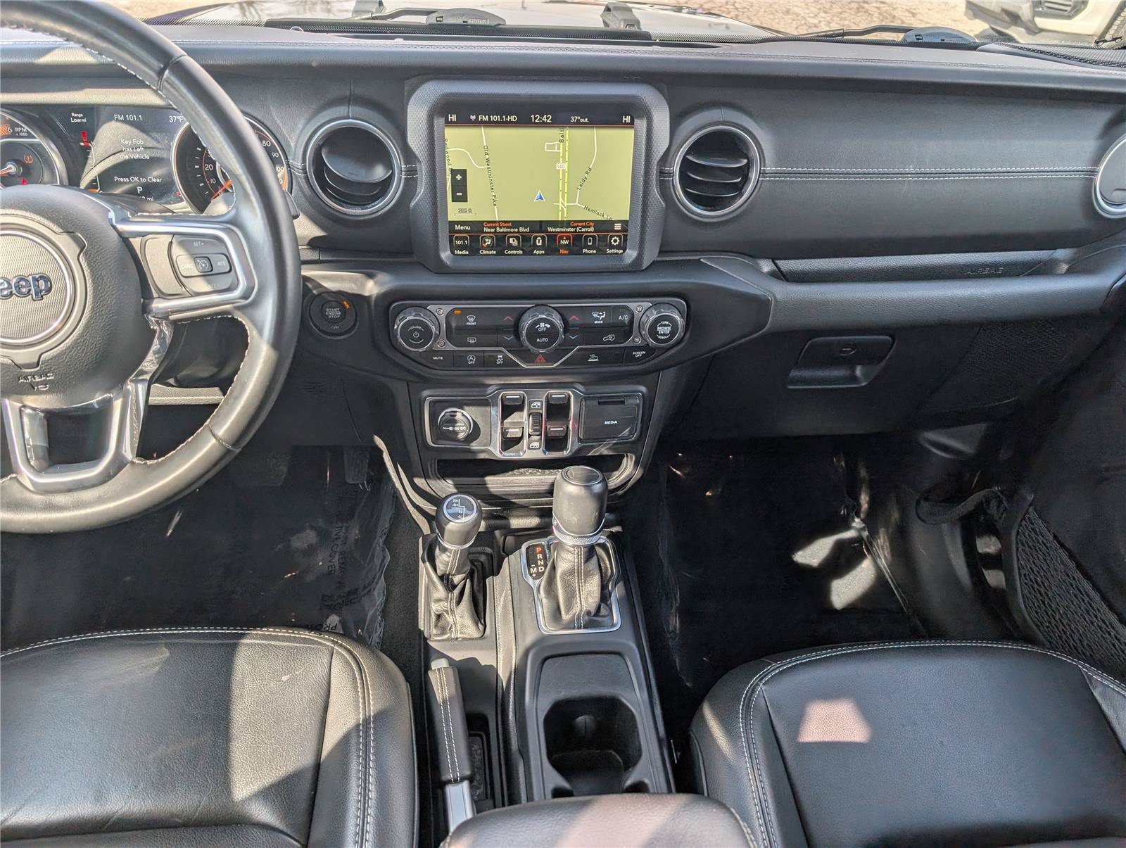 Used 2022 Jeep Gladiator Overland w/ Popular Equipment Package AWD/4WD image 17