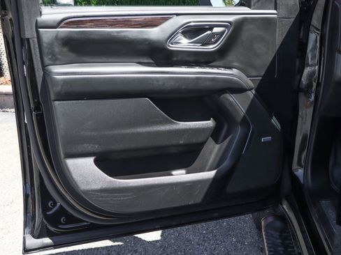 Used 2022 Chevrolet Tahoe Z71 AWD/4WD image 16