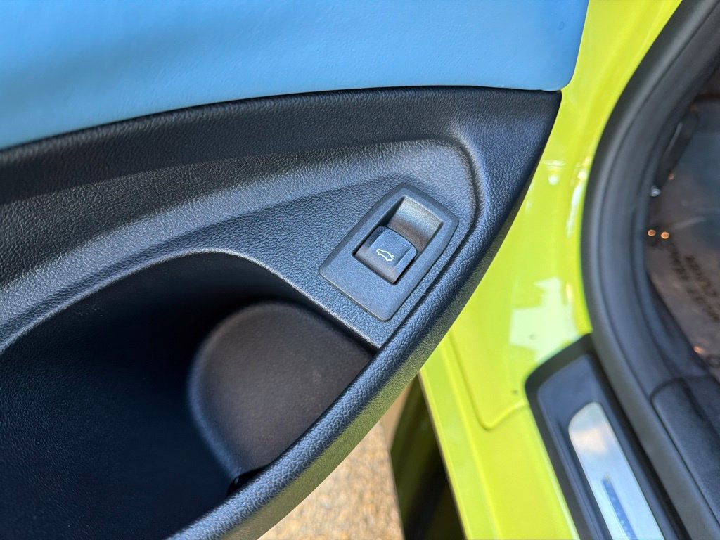 Used 2021 BMW M4 Competition w/ Executive Package RWD image 41