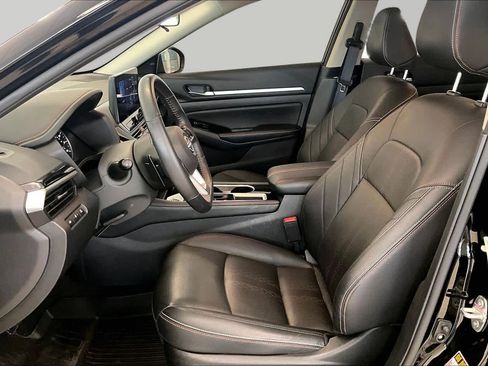 Used 2025 Nissan Altima 2.5 SR w/ SR Premium Package FWD image 7