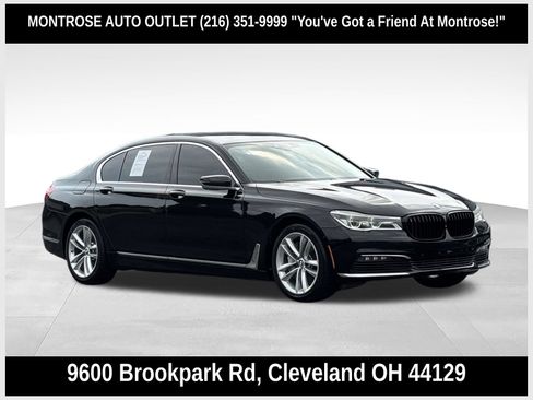 Used 2016 BMW 750i xDrive AWD/4WD image 1