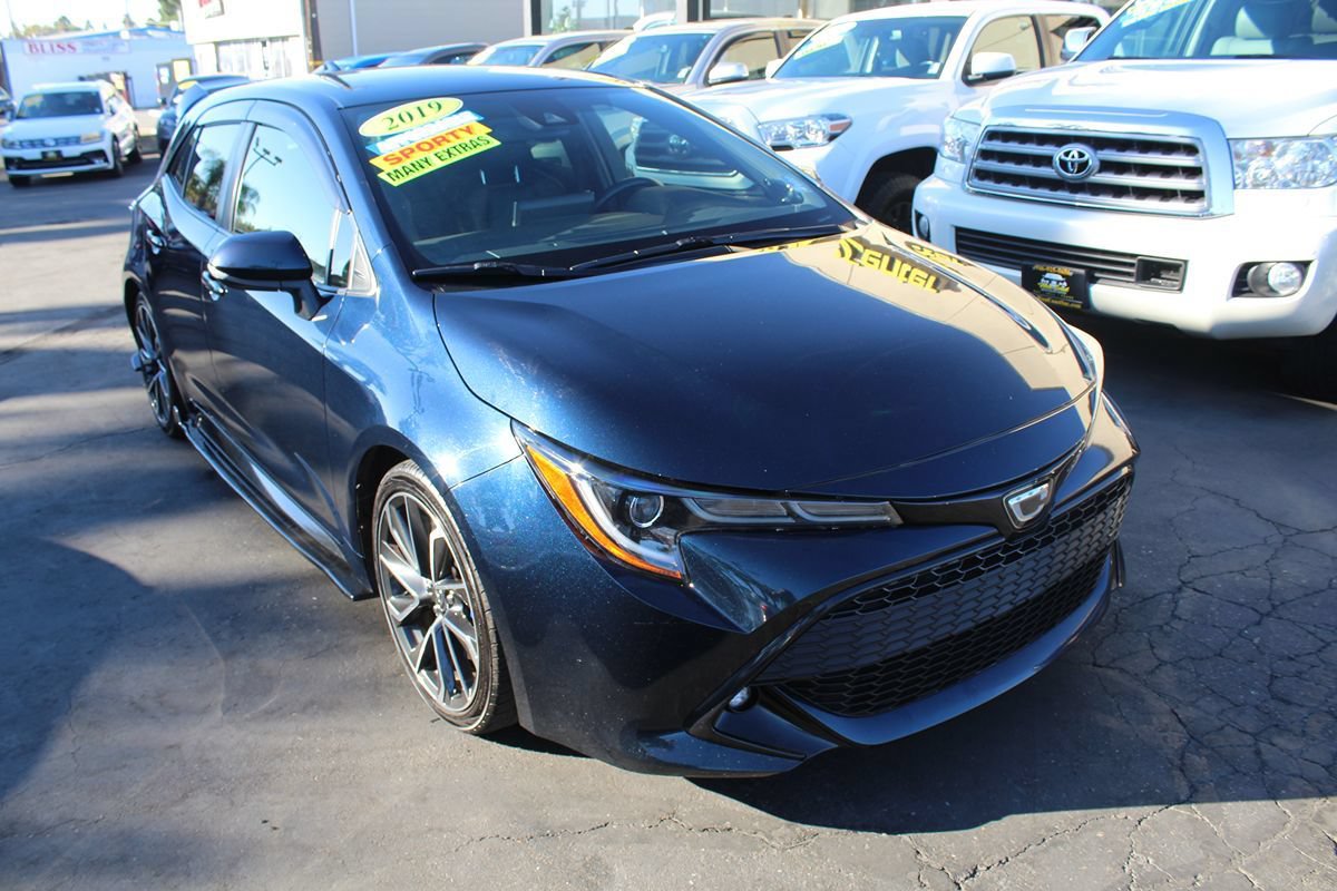 Used 2019 Toyota Corolla XSE FWD image 9