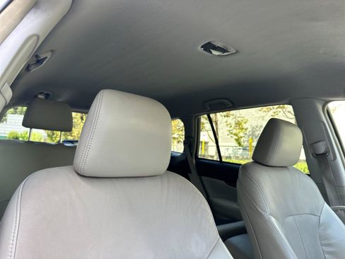 Used 2014 Subaru Outback 2.5i Limited AWD/4WD image 16