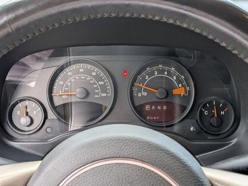 Used 2016 Jeep Compass 75th Anniversary w/ Power Value Group FWD image 11