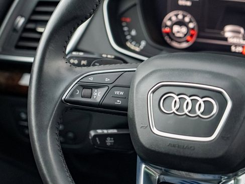 Used 2020 Audi Q5 Premium Plus image 23