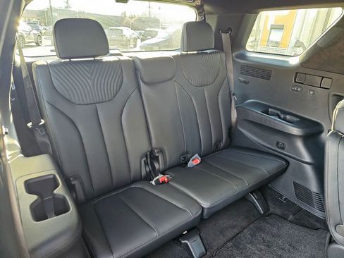 Used 2024 Hyundai Palisade Calligraphy image 13