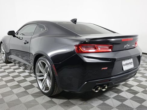 Used 2017 Chevrolet Camaro LT image 4