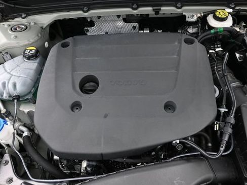 Used 2025 Volvo XC40 B5 Ultra w/ Climate Package AWD/4WD image 35