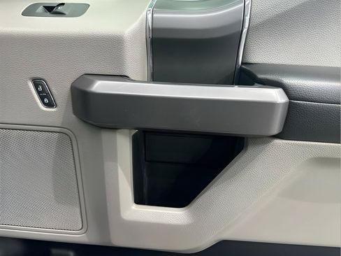 Used 2019 Ford F150 XLT w/ Equipment Group 302A Luxury AWD/4WD image 23