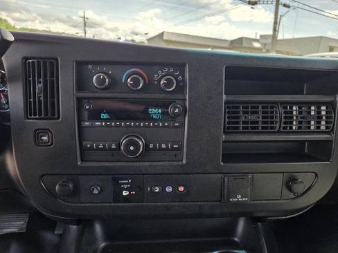 Used 2019 Chevrolet Express 2500 Extended w/ Driver Convenience Package RWD image 19