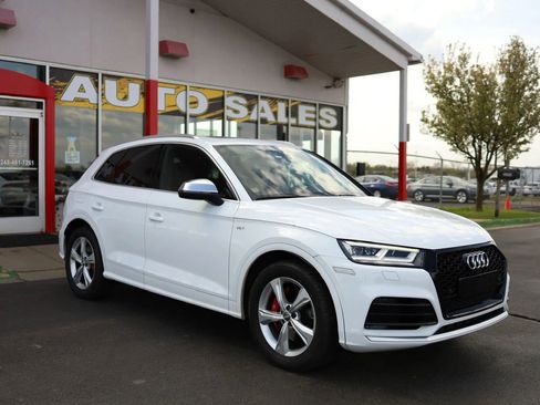 Used 2018 Audi SQ5 Prestige w/ Prestige Package AWD/4WD image 3