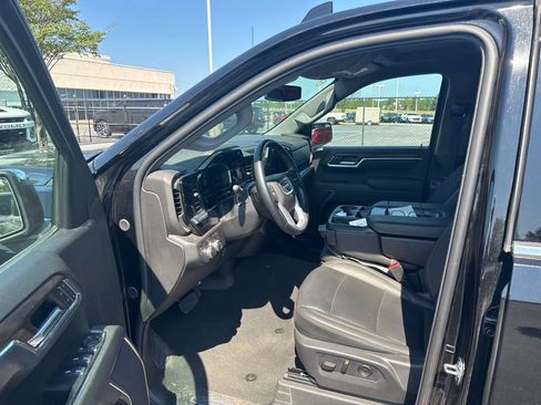 Used 2026 GMC Sierra 1500 SLT AWD/4WD image 8