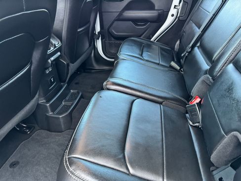 Used 2021 Jeep Wrangler Unlimited Sahara w/ Uconnect 4C Nav & Sound Group image 15