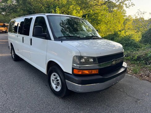 Used 2011 Chevrolet Express 3500 LT w/ LT Preferred Equipment Group RWD image 4
