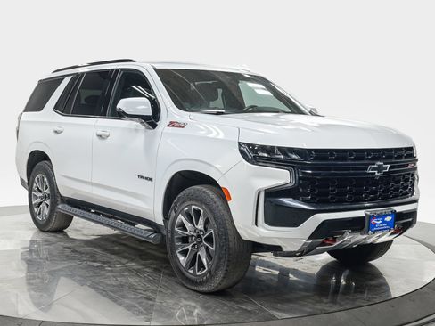 Used 2023 Chevrolet Tahoe Z71 w/ Luxury Package AWD/4WD image 9