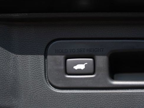 New 2025 Honda Pilot Touring image 19