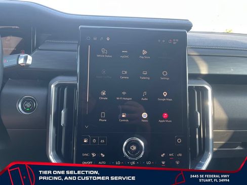 Used 2026 GMC Acadia Elevation w/ Elevation Premium Package FWD image 23