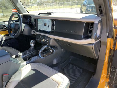 Used 2022 Ford Bronco Wildtrak image 41