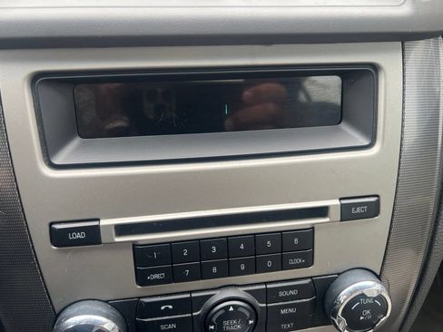 Used 2011 Ford Fusion SEL FWD image 2
