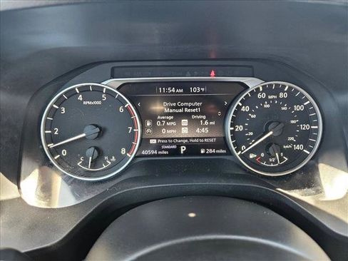 Used 2022 Nissan Rogue S FWD image 11