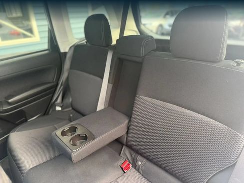 Used 2018 Subaru Forester 2.5i Premium AWD/4WD image 31
