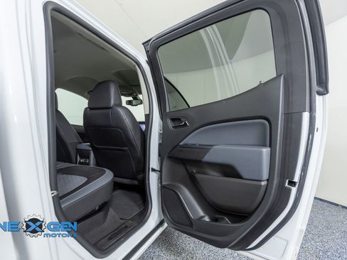 Used 2020 Chevrolet Colorado Z71 AWD/4WD image 31