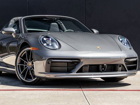 Certified 2024 Porsche 911 Targa 4S w/ Premium Package image 9