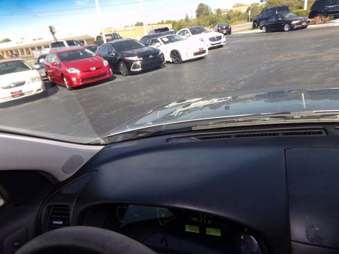 Used 2003 INFINITI I35 w/ Sunroof & Sunshade Pkg image 46