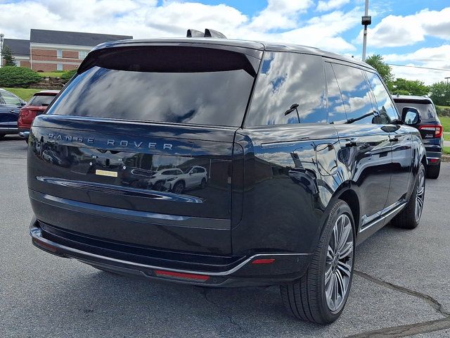 Used 2025 Land Rover Range Rover Long Wheelbase SE AWD/4WD image 6