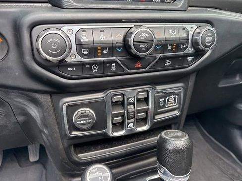 Used 2022 Jeep Wrangler Unlimited Sport image 14