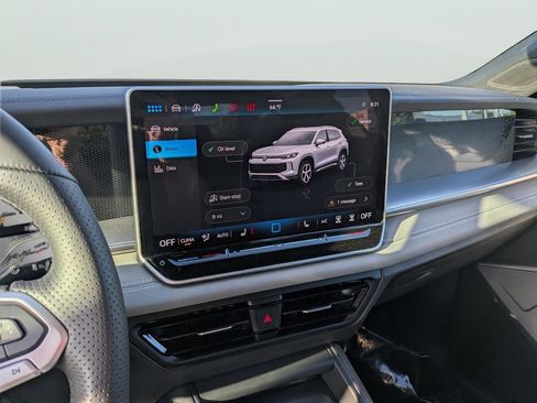 New 2026 Volkswagen Tiguan SE R-Line FWD image 18