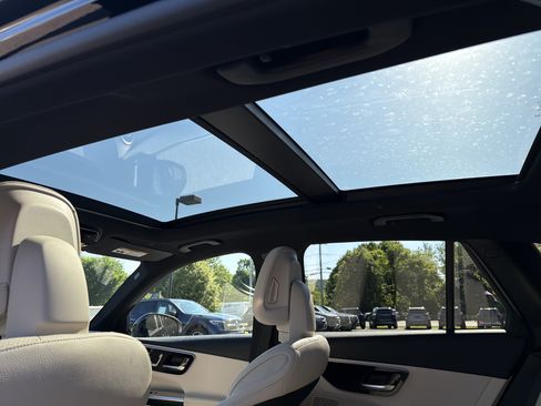 Certified 2025 Mercedes-Benz GLC 300 4MATIC image 23