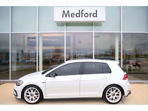 Used 2019 Volkswagen Golf R 4-Door image 7