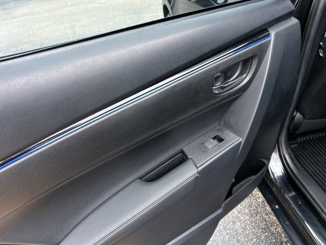 Used 2019 Toyota Corolla XSE FWD image 19