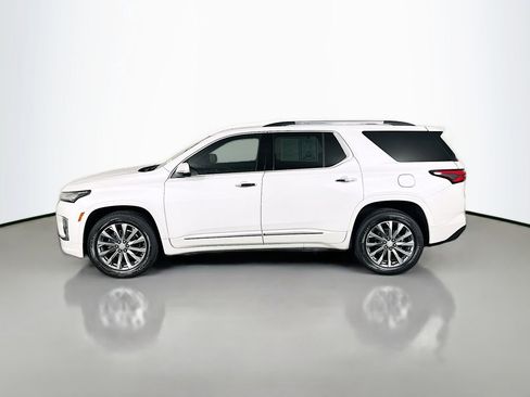 Used 2023 Chevrolet Traverse Premier image 4
