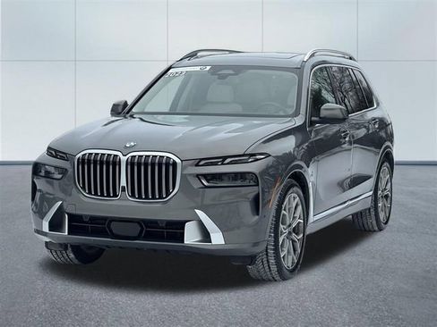 Certified 2023 BMW X7 xDrive40i w/ Executive Package image 10