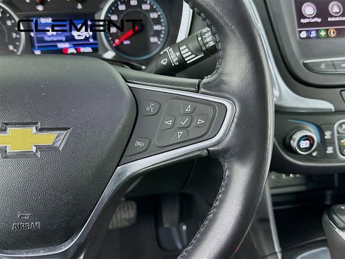 Used 2020 Chevrolet Equinox LT w/ Driver Convenience Package image 17
