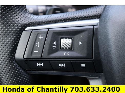 Used 2024 Mitsubishi Outlander SE Black Edition image 16