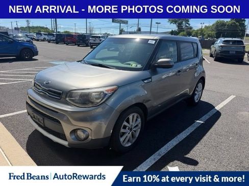 Used 2019 Kia Soul + FWD image 3
