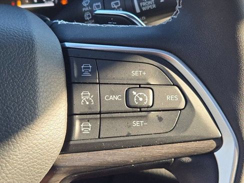 Used 2024 Jeep Grand Cherokee Limited 4xe AWD/4WD image 30