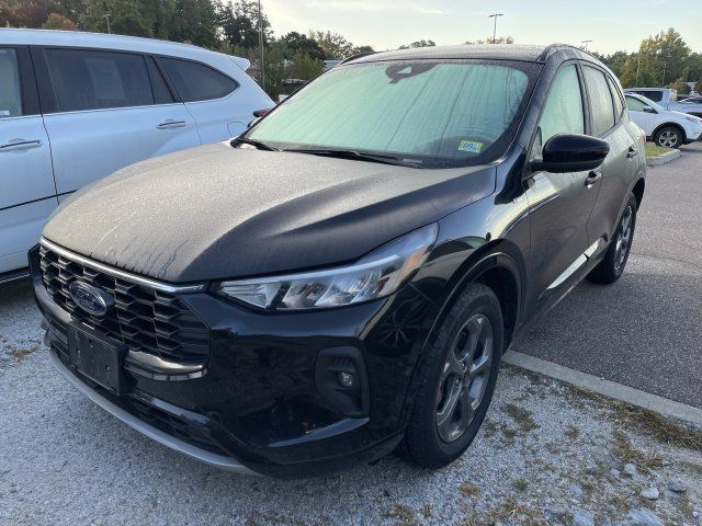 Certified 2023 Ford Escape ST-Line Select w/ Tech Pack #1 AWD/4WD image 10
