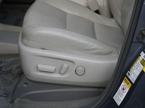 Used 2017 Toyota Sienna XLE Premium FWD image 18