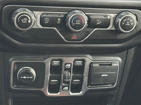 Used 2019 Jeep Wrangler Unlimited Sport S image 18