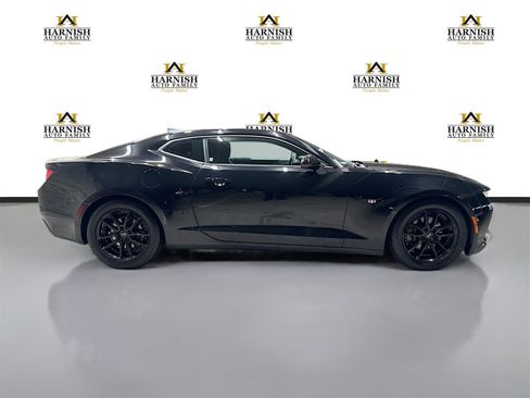 Used 2017 Chevrolet Camaro LT image 4