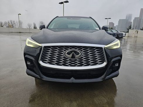 Certified 2024 INFINITI QX55 Essential image 3