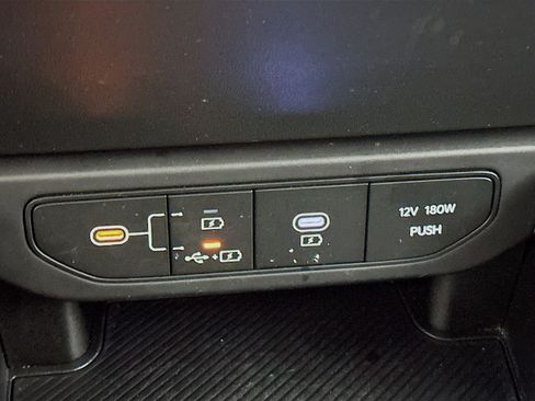 Used 2025 Kia K4 LXS image 26