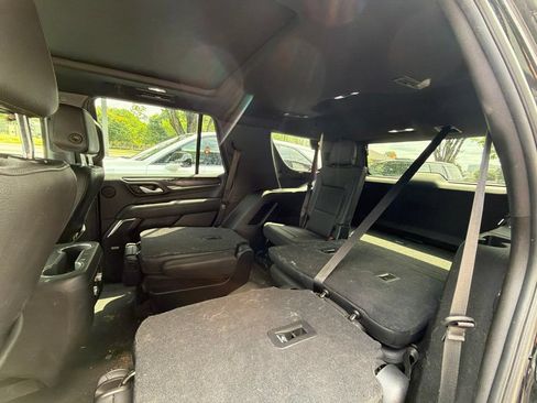 Used 2021 GMC Yukon Denali w/ Denali Premium Package AWD/4WD image 18