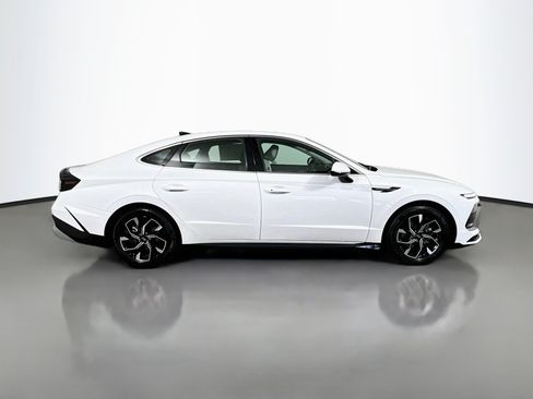 Used 2025 Hyundai Sonata SEL FWD image 3