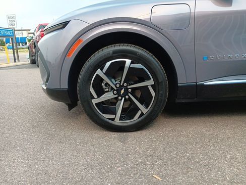 Used 2024 Chevrolet Equinox EV LT AWD/4WD image 26