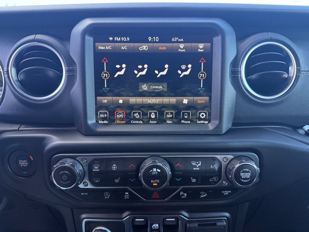 Used 2020 Jeep Wrangler Unlimited Sahara AWD/4WD image 27